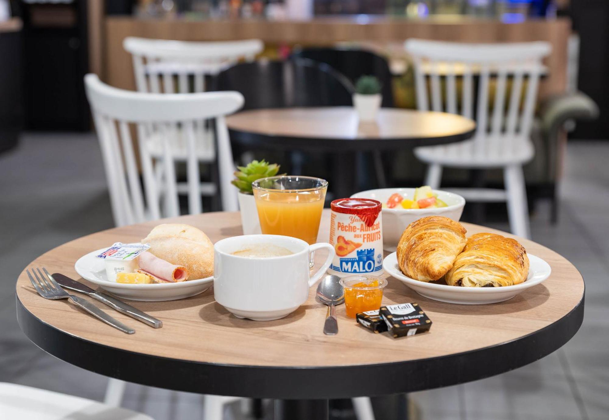Hotel Centre Perrache Berthelot Lione